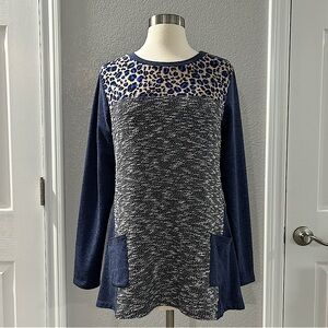 ❗️3/$20❗️Logo by Lori Goldstein Brushed Terry Mixed Media Top